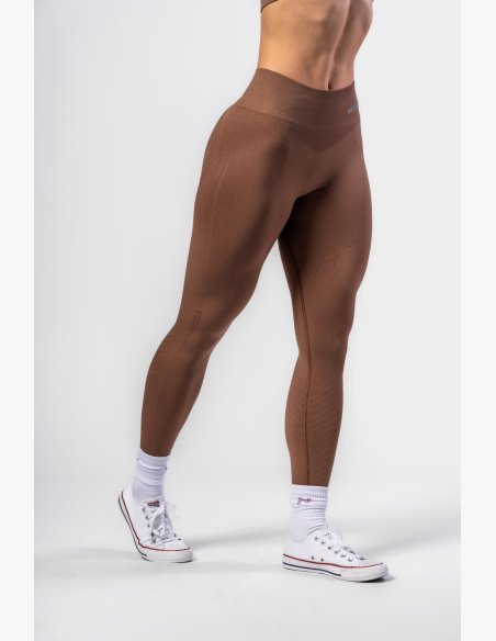 NEBBIA • NEBBIA Bezšvové push-up legíny s vysokým pásom TOTALLY SEAMLESS hnedé • Nebshop.sk