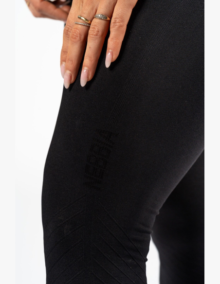 NEBBIA • NEBBIA Bezšvové push-up legíny s vysokým pásom TOTALLY SEAMLESS čierne • Nebshop.sk