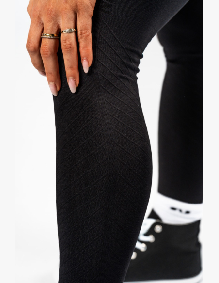 NEBBIA • NEBBIA Bezšvové push-up legíny s vysokým pásom TOTALLY SEAMLESS čierne • Nebshop.sk