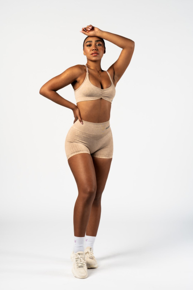 NEBBIA • NEBBIA Bezšvové push-up šortky s vysokým pásom TOTALLY SEAMLESS krémové • Nebshop.sk
