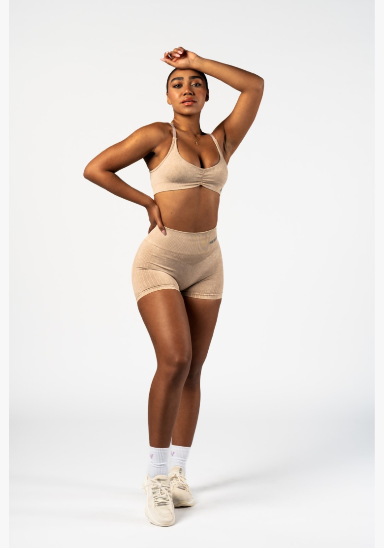 NEBBIA • NEBBIA Bezšvové push-up šortky s vysokým pásom TOTALLY SEAMLESS krémové • Nebshop.sk NEBBIA • NEBBIA Bezšvové push-up šortky s vysokým pásom TOTALLY SEAMLESS krémové • Nebshop.sk