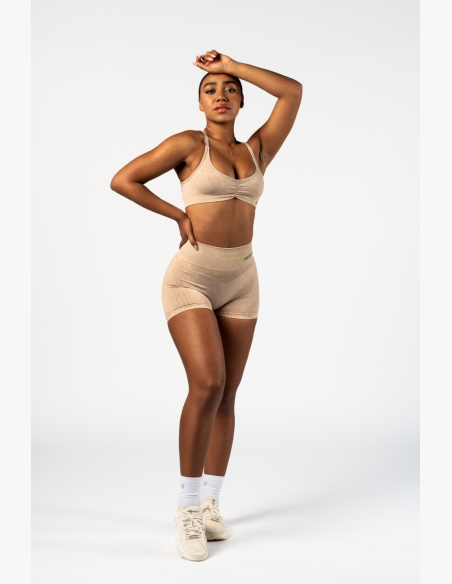 NEBBIA • NEBBIA Bezšvové push-up šortky s vysokým pásom TOTALLY SEAMLESS krémové • Nebshop.sk