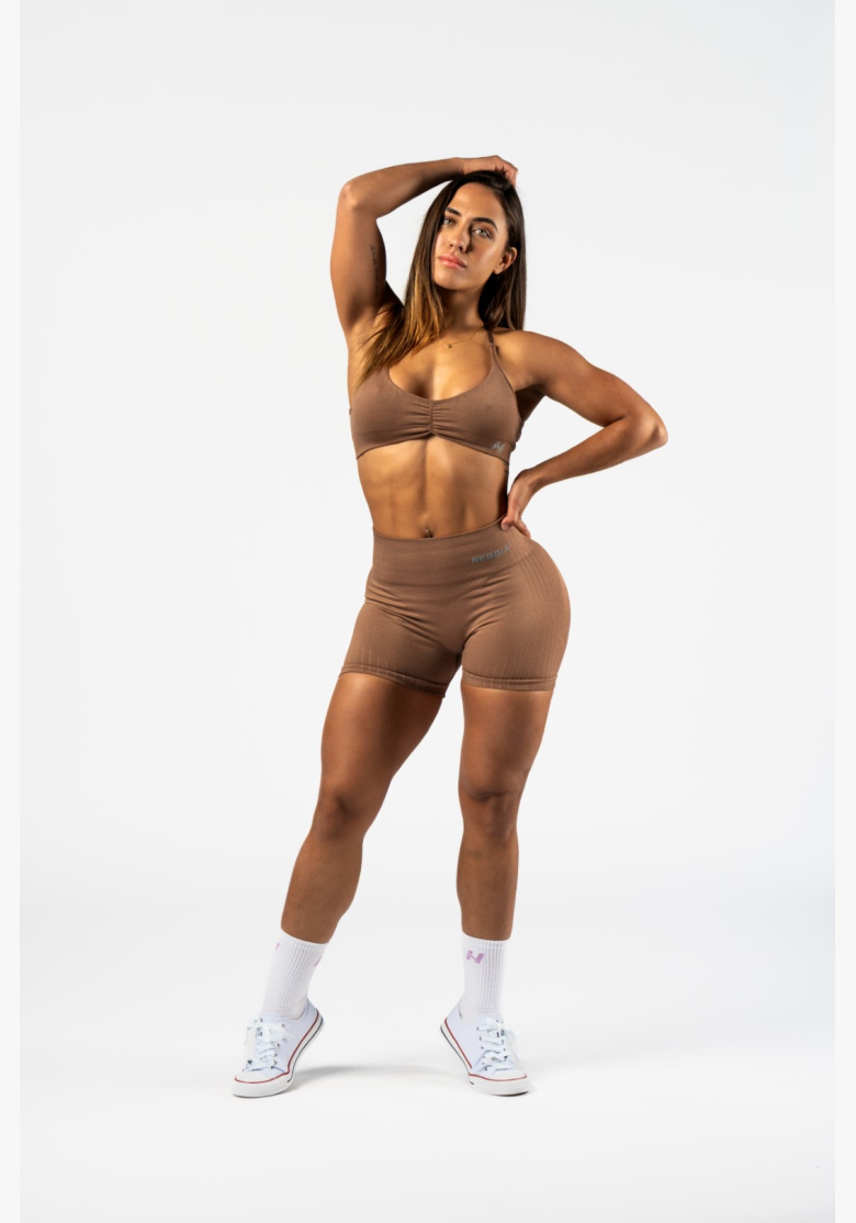NEBBIA • NEBBIA Bezšvové push-up šortky s vysokým pásom TOTALLY SEAMLESS hnedé • Nebshop.sk NEBBIA • NEBBIA Bezšvové push-up šortky s vysokým pásom TOTALLY SEAMLESS hnedé • Nebshop.sk