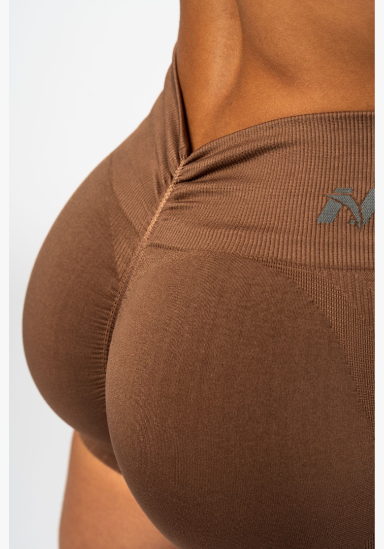 NEBBIA • NEBBIA Bezšvové push-up šortky s vysokým pásom TOTALLY SEAMLESS hnedé • Nebshop.sk NEBBIA • NEBBIA Bezšvové push-up šortky s vysokým pásom TOTALLY SEAMLESS hnedé • Nebshop.sk