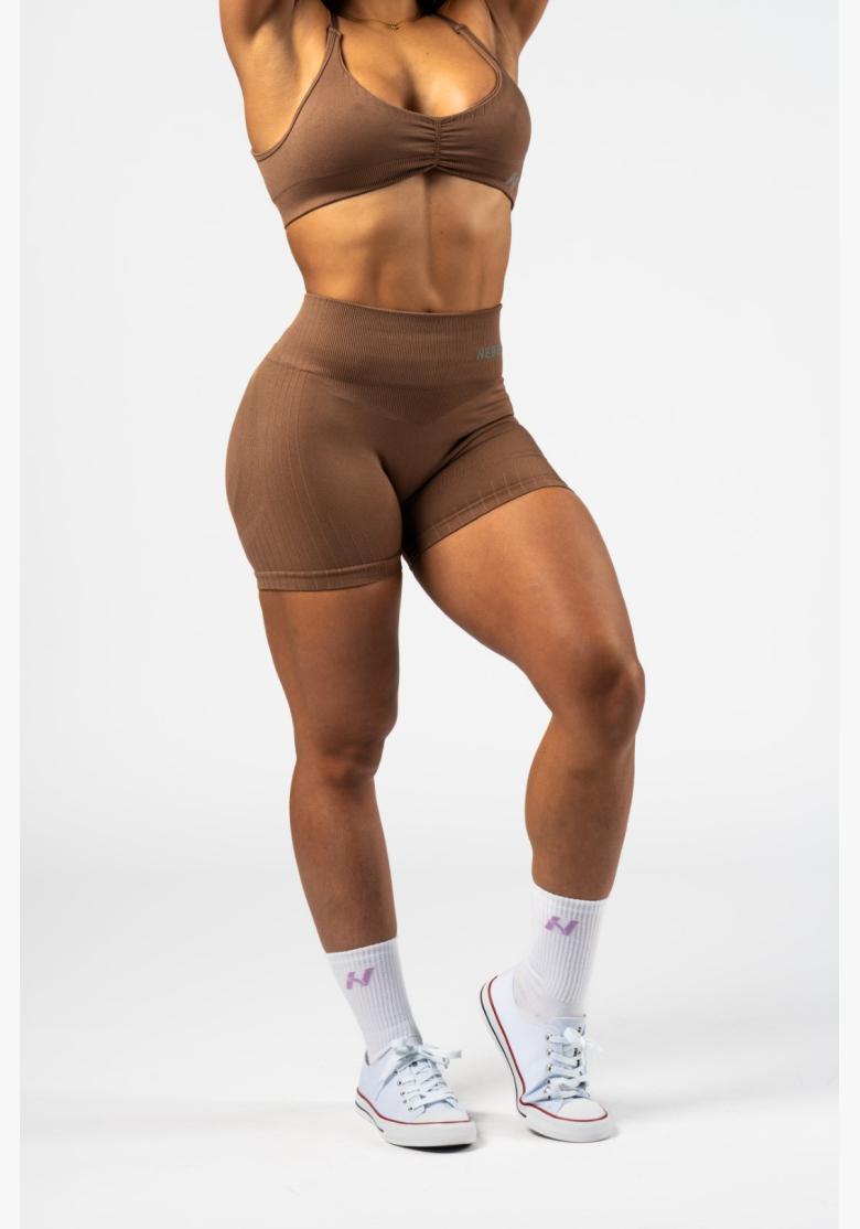 NEBBIA • NEBBIA Bezšvové push-up šortky s vysokým pásom TOTALLY SEAMLESS hnedé • Nebshop.sk NEBBIA • NEBBIA Bezšvové push-up šortky s vysokým pásom TOTALLY SEAMLESS hnedé • Nebshop.sk