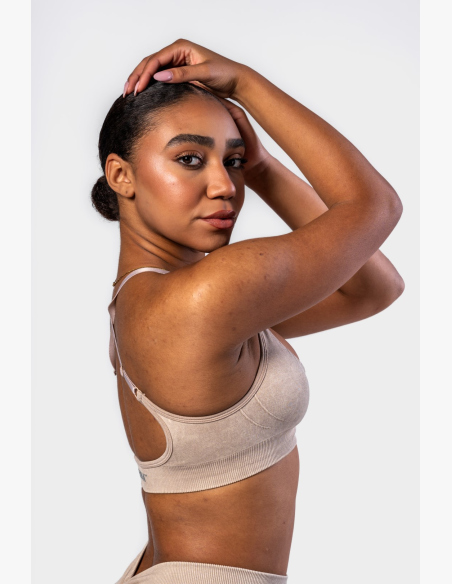 NEBBIA • NEBBIA Sports Bra with Medium Support TOTALLY SEAMLESS cream • Nebshop.cz