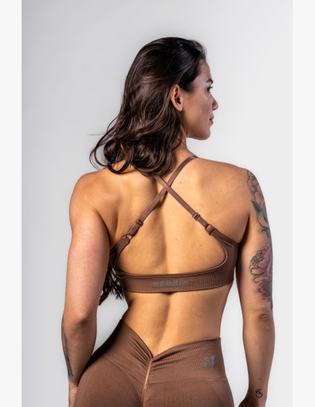 NEBBIA • NEBBIA Top sportivo con supporto medio TOTALLY SEAMLESS marrone • Nebshop.cz