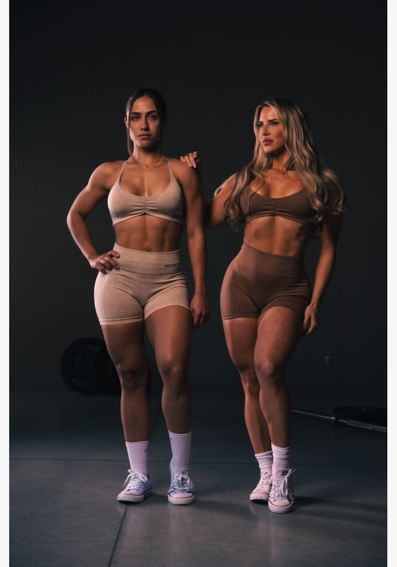 NEBBIA • NEBBIA Sports Bra with Medium Support TOTALLY SEAMLESS brown • Nebshop.cz NEBBIA • NEBBIA Sports Bra with Medium Support TOTALLY SEAMLESS brown • Nebshop.cz