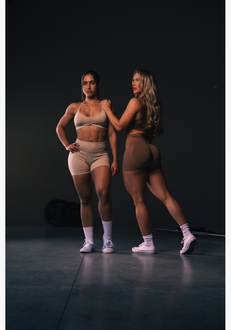 NEBBIA • NEBBIA Sports Bra with Medium Support TOTALLY SEAMLESS brown • Nebshop.cz NEBBIA • NEBBIA Sports Bra with Medium Support TOTALLY SEAMLESS brown • Nebshop.cz