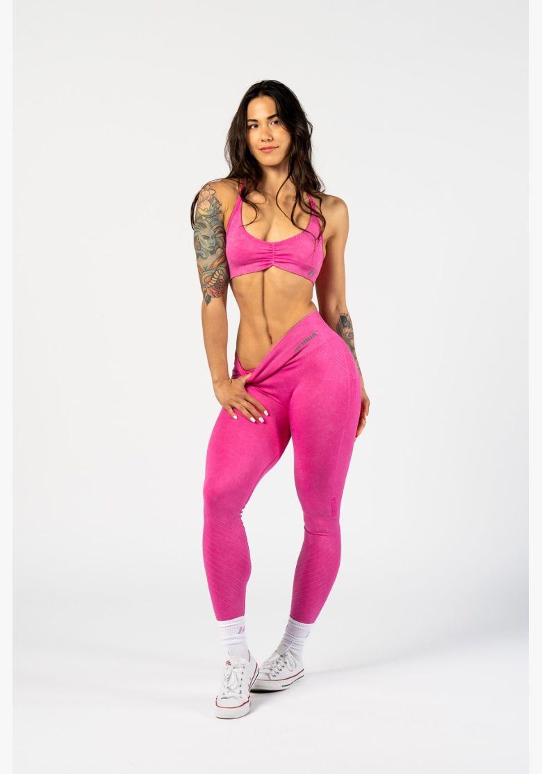 NEBBIA • NEBBIA Sportovní podprsenka se střední oporou  TOTALLY SEAMLESS růžová • Nebshop.cz NEBBIA • NEBBIA Sportovní podprsenka se střední oporou  TOTALLY SEAMLESS růžová • Nebshop.cz