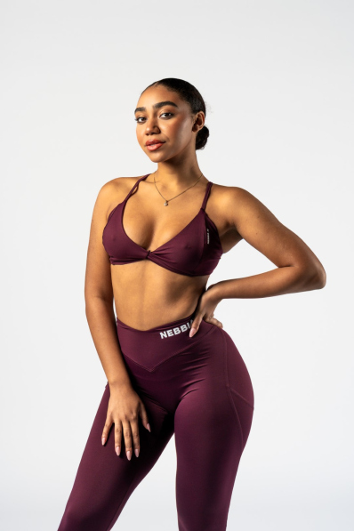 NEBBIA • NEBBIA Sportovní podprsenka se střední oporou TWIST-KNOT bordová • Nebshop.cz