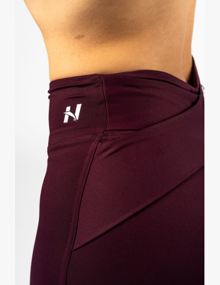 NEBBIA • NEBBIA Tvarující legíny s V-shaped pasem STRONG BEAUTY bordové  • Nebshop.cz