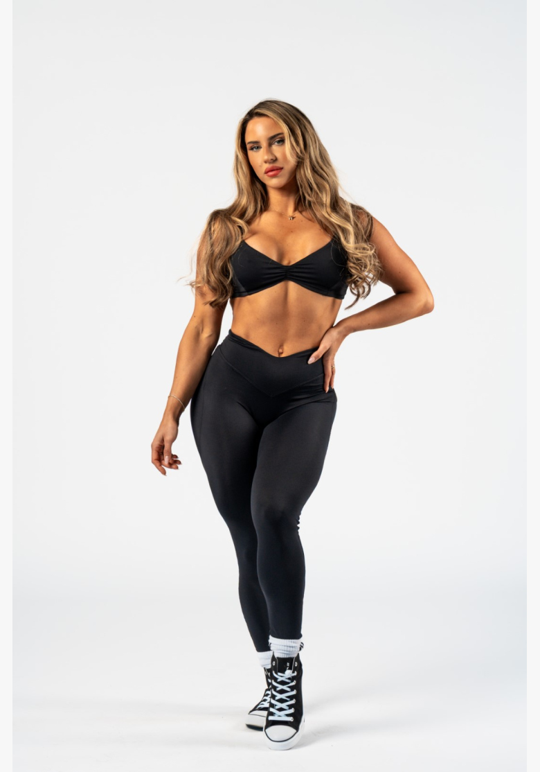 NEBBIA • NEBBIA Shaping leggings with V-shaped waistband STRONG BEAUTY black • Nebshop.cz NEBBIA • NEBBIA Shaping leggings with V-shaped waistband STRONG BEAUTY black • Nebshop.cz