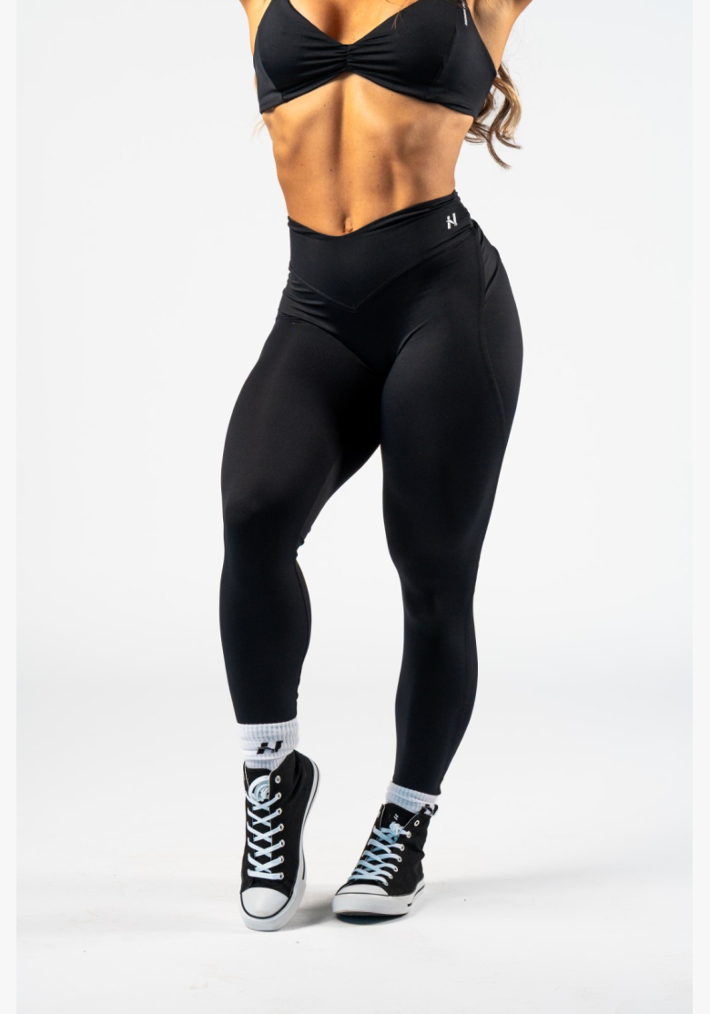 NEBBIA • NEBBIA Shaping leggings with V-shaped waistband STRONG BEAUTY black • Nebshop.cz NEBBIA • NEBBIA Shaping leggings with V-shaped waistband STRONG BEAUTY black • Nebshop.cz