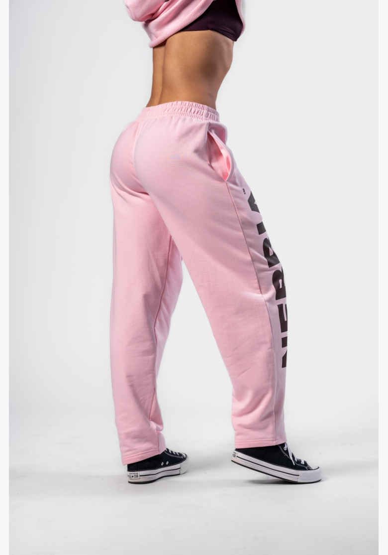 NEBBIA • NEBBIA Voľné baggy tepláky BOYFRIEND STYLE ružové • Nebshop.sk NEBBIA • NEBBIA Voľné baggy tepláky BOYFRIEND STYLE ružové • Nebshop.sk