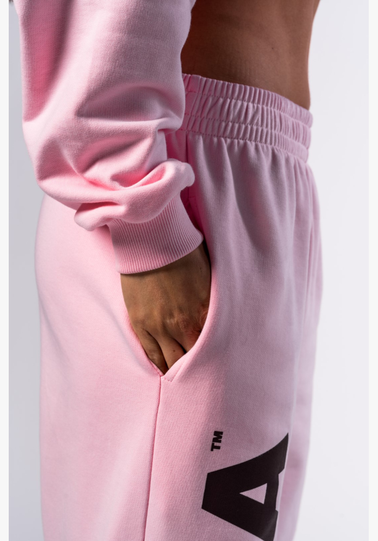 NEBBIA • NEBBIA Voľné baggy tepláky BOYFRIEND STYLE ružové • Nebshop.sk NEBBIA • NEBBIA Voľné baggy tepláky BOYFRIEND STYLE ružové • Nebshop.sk