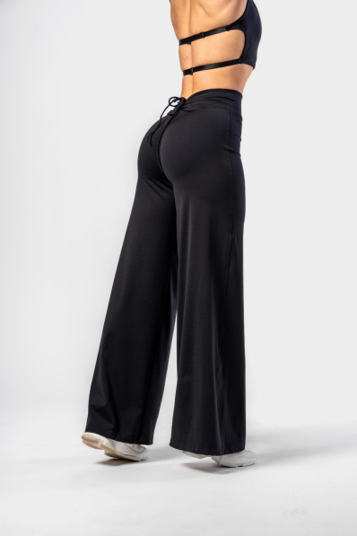 NEBBIA • NEBBIA Deni x NEBBIA Flared pantaloni con vita alta • Nebshop.cz