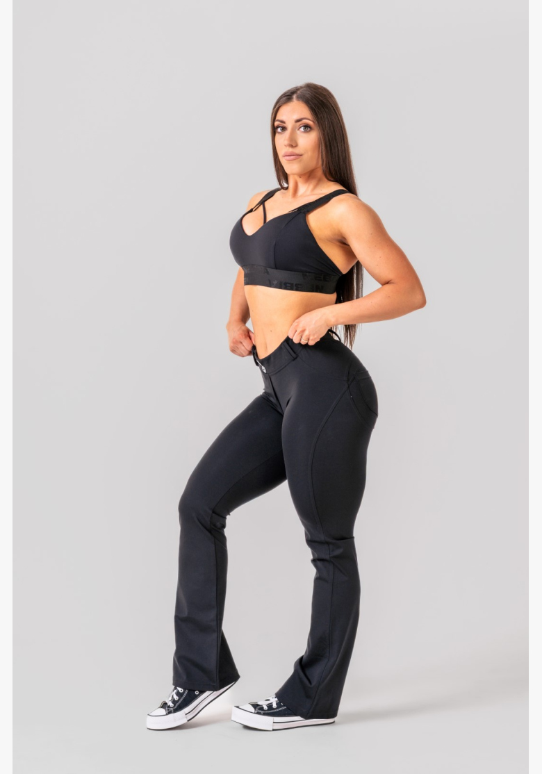 NEBBIA • NEBBIA Leggings Flared Bubble Butt 2.0 POWER LIFT neri • NebShop NEBBIA • NEBBIA Leggings Flared Bubble Butt 2.0 POWER LIFT neri • NebShop