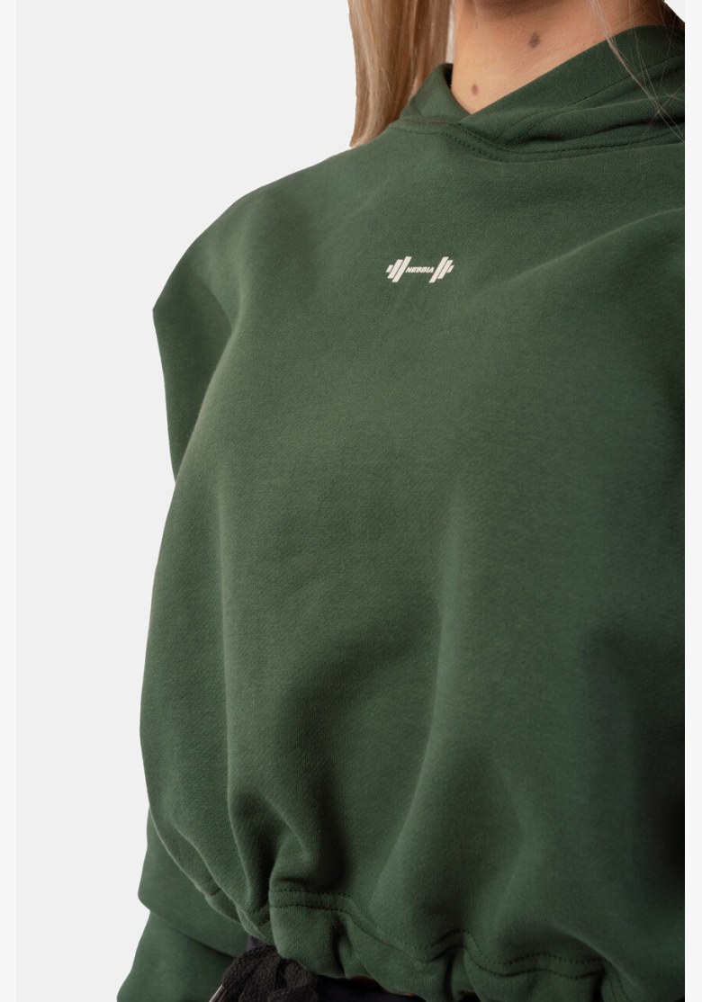 NEBBIA • Voľná crop mikina s kapucňou Iconic • NEBBIAshop.sk NEBBIA • Voľná crop mikina s kapucňou Iconic • NEBBIAshop.sk