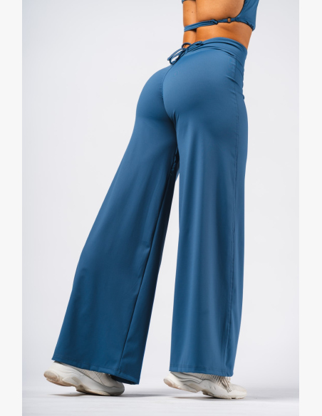 NEBBIA Deni x NEBBIA Flared high-waisted pants blue
