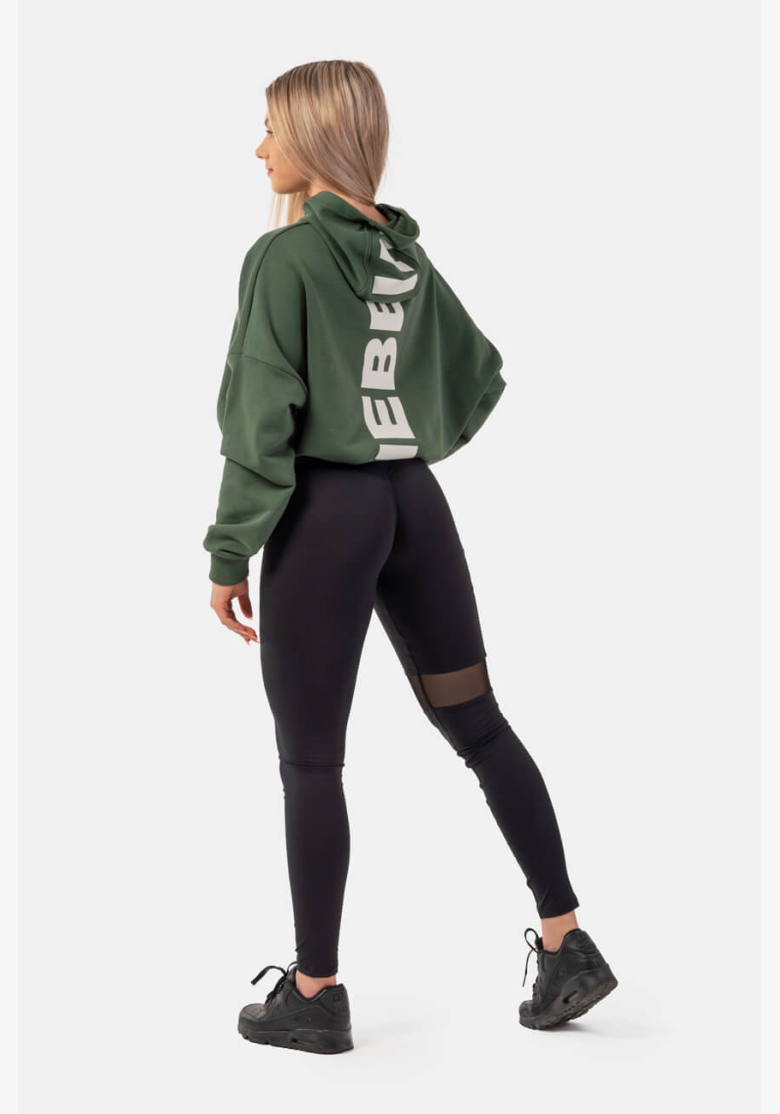 NEBBIA • Voľná crop mikina s kapucňou Iconic • NEBBIAshop.sk NEBBIA • Voľná crop mikina s kapucňou Iconic • NEBBIAshop.sk
