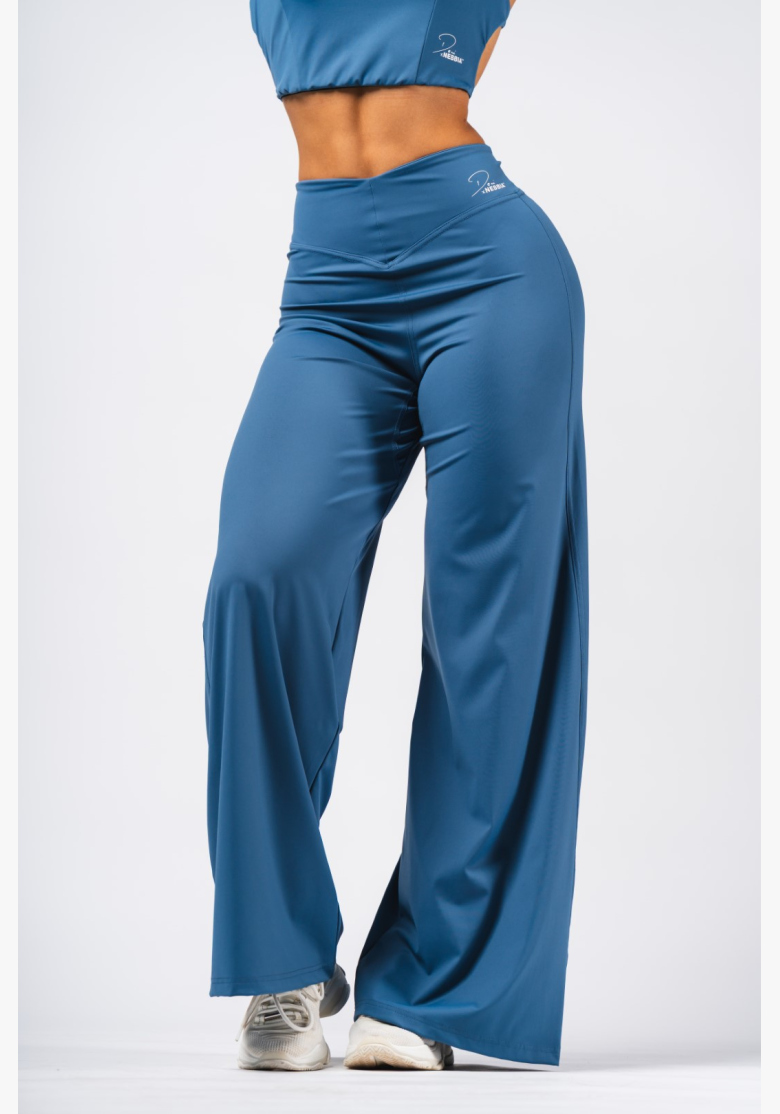 NEBBIA Deni x NEBBIA Flared pantaloni a vita alta blu NEBBIA Deni x NEBBIA Flared pantaloni a vita alta blu