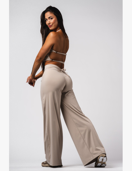 NEBBIA Deni x NEBBIA Flared high-waisted cream pants