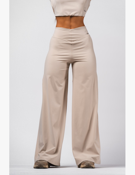 NEBBIA Deni x NEBBIA Flared high-waisted cream pants