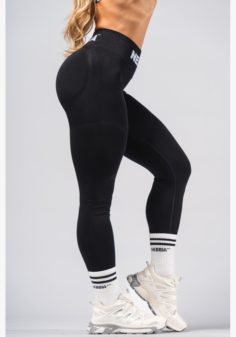 NEBBIA Bezšvové extra push-up legíny s vysokým pásom Flow Seamless čierne NEBBIA Bezšvové extra push-up legíny s vysokým pásom Flow Seamless čierne