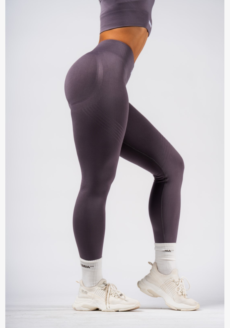 NEBBIA Tvarujúce bezšvové maximum push-up legíny FLOW SEAMLESS šedé NEBBIA Tvarujúce bezšvové maximum push-up legíny FLOW SEAMLESS šedé