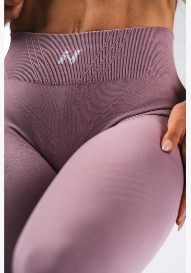 NEBBIA Tvarujúce bezšvové maximum push-up legíny FLOW SEAMLESS ružové NEBBIA Tvarujúce bezšvové maximum push-up legíny FLOW SEAMLESS ružové