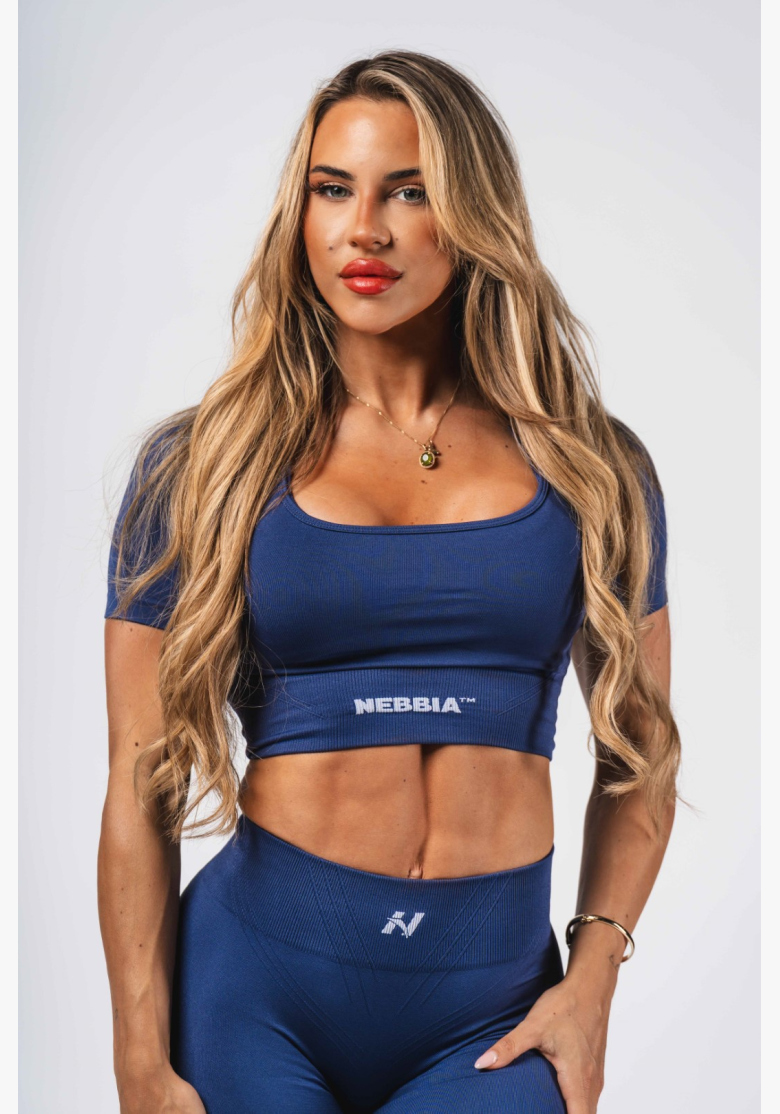 NEBBIA Tvarujúci bezšvový crop top FLOW SEAMLESS modrý NEBBIA Tvarujúci bezšvový crop top FLOW SEAMLESS modrý