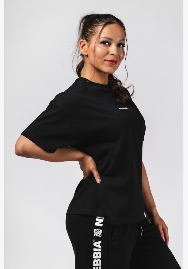 NEBBIA Oversized tričko RESET čierne NEBBIA Oversized tričko RESET čierne